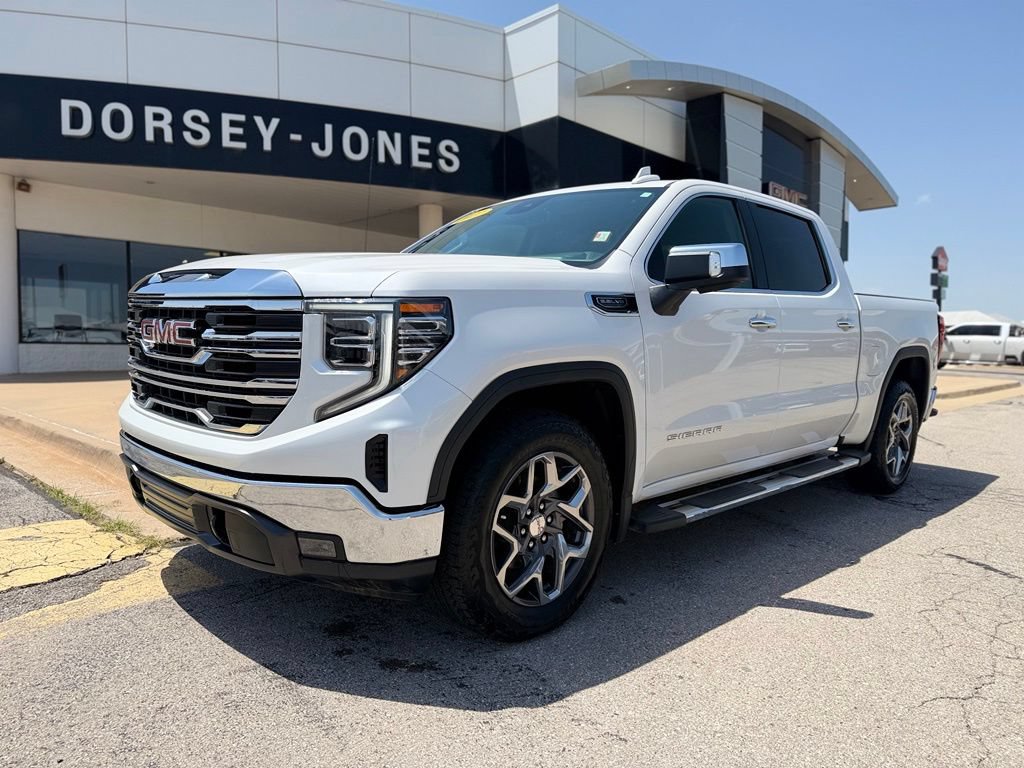 Used 2022 GMC Sierra 1500 SLT AWD/4WD image 1