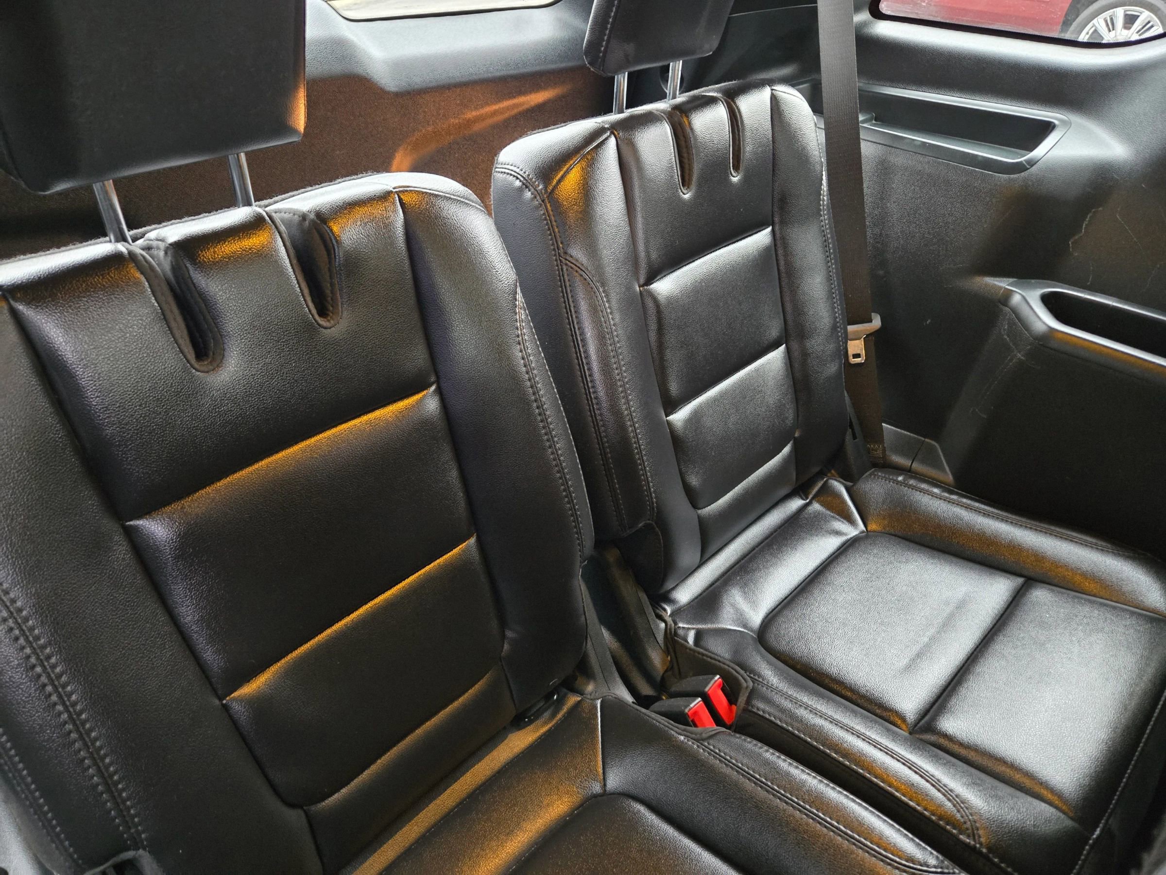 Used 2019 Ford Explorer XLT w/ Equipment Group 202A AWD/4WD image 70