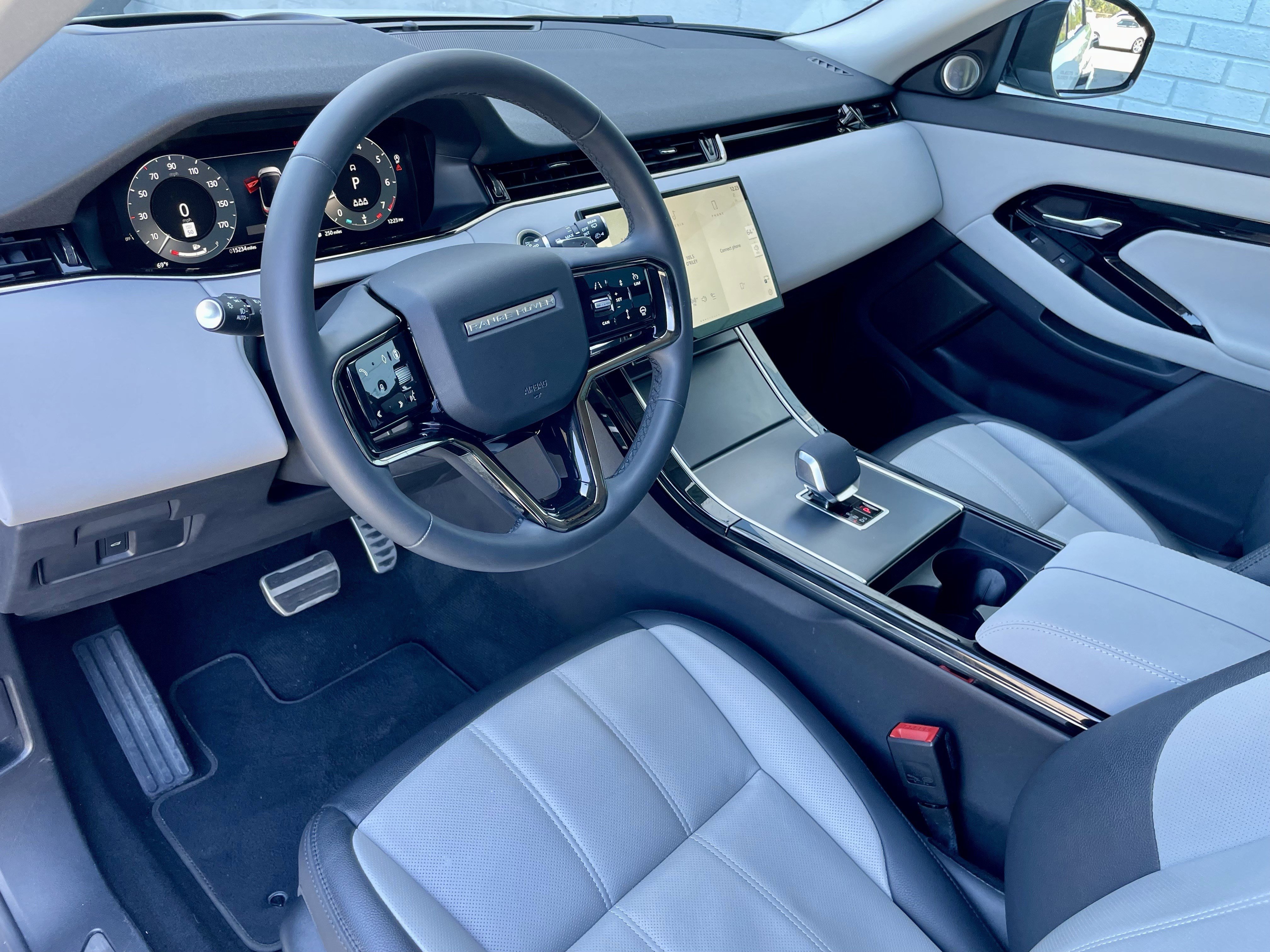 Certified 2025 Land Rover Range Rover Evoque Dynamic SE AWD/4WD image 13