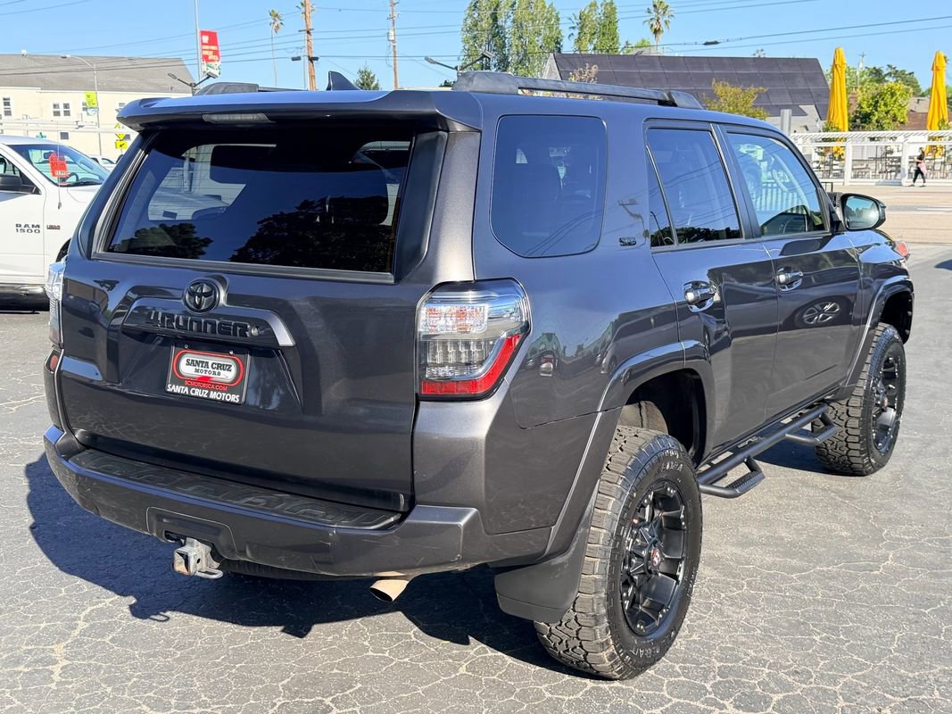 Used 2016 Toyota 4Runner SR5 image 6
