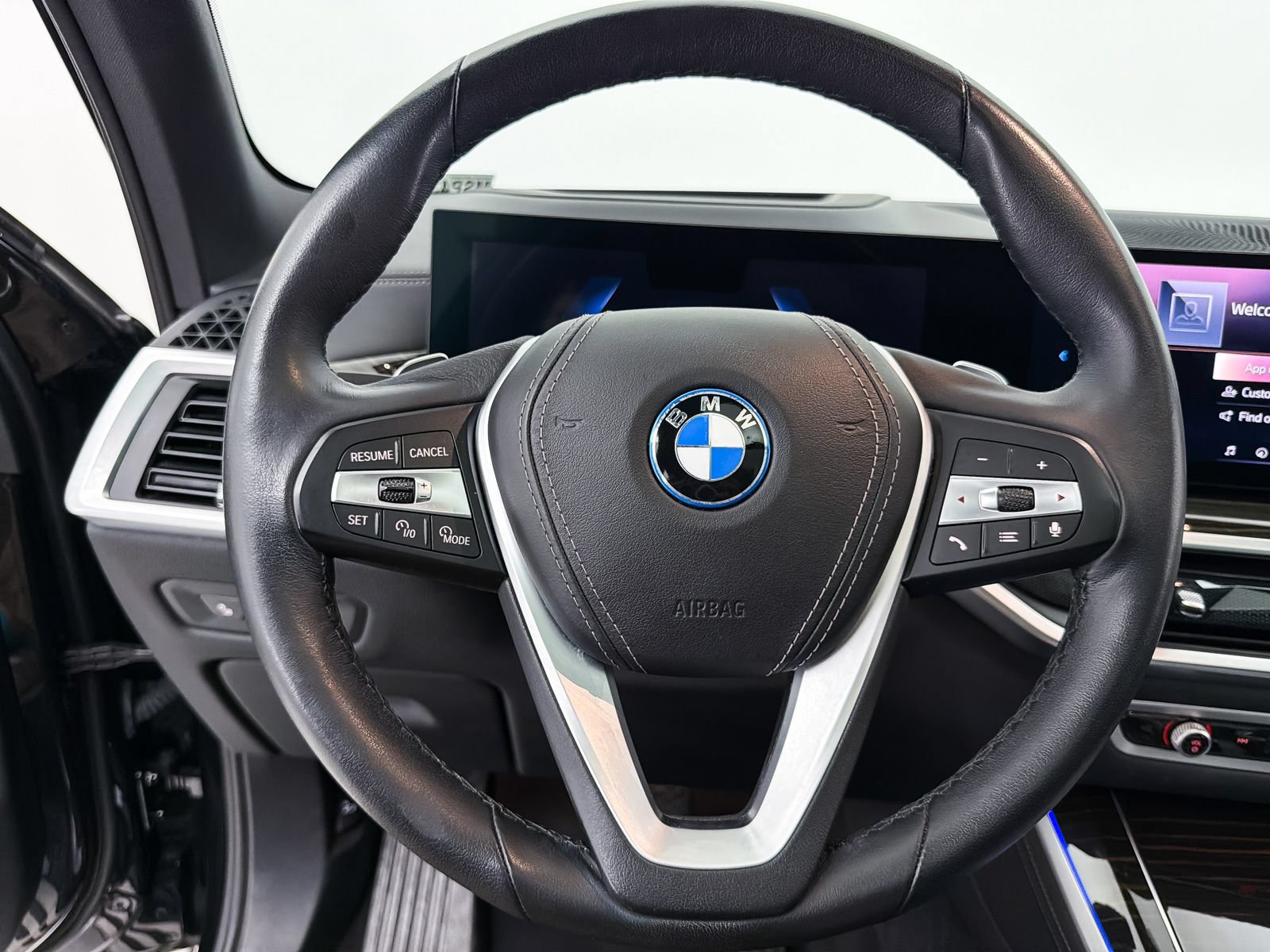 Used 2024 BMW X5 xDrive50e AWD/4WD image 5