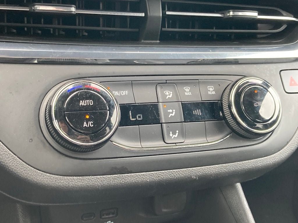 Used 2026 Buick Envista Preferred FWD image 21