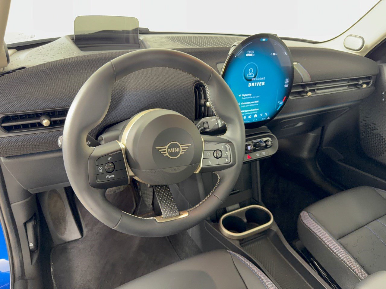 Certified 2025 MINI Cooper 4-Door Hardtop FWD image 4