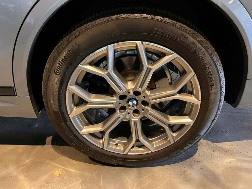 Used 2024 BMW X7 xDrive40i w/ M Sport Package image 11