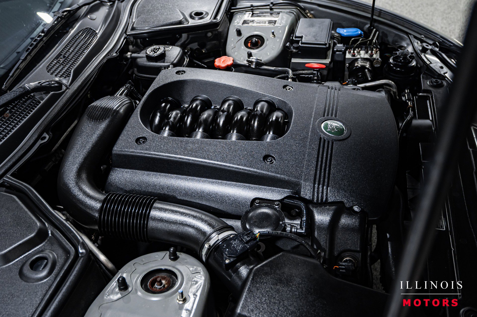 Used 2003 Jaguar XK8 Coupe image 34