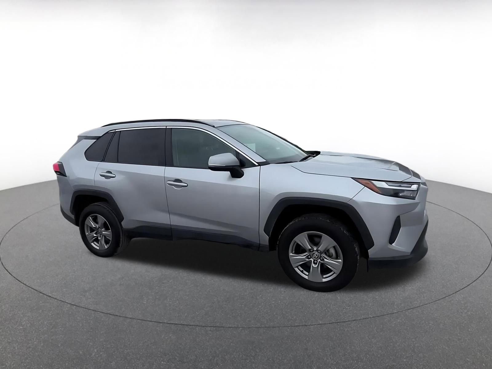 Used 2024 Toyota RAV4 XLE video 2