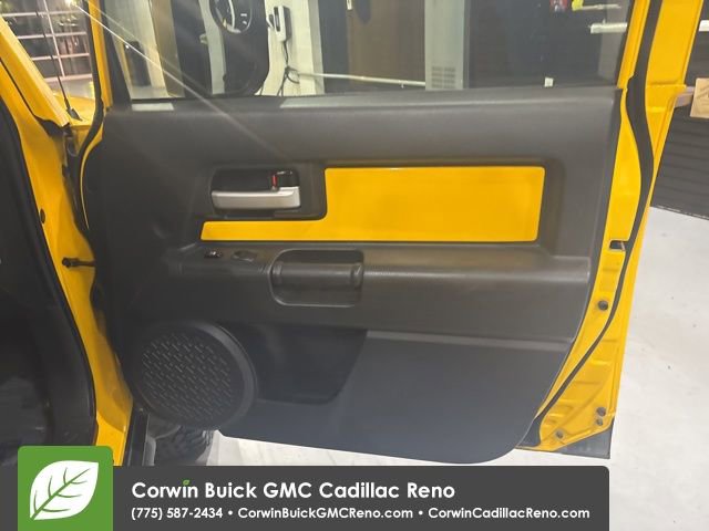 Used 2007 Toyota FJ Cruiser 4WD image 34