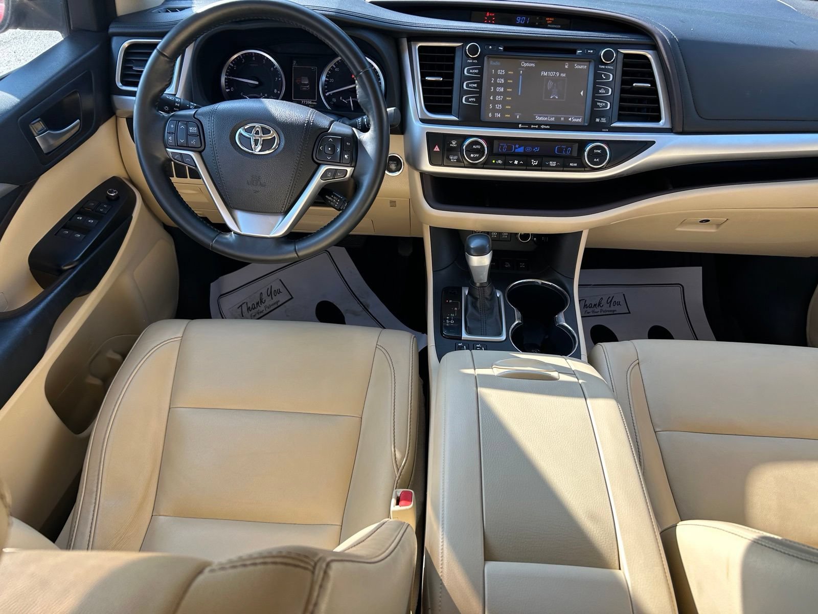 Used 2018 Toyota Highlander XLE AWD/4WD image 28