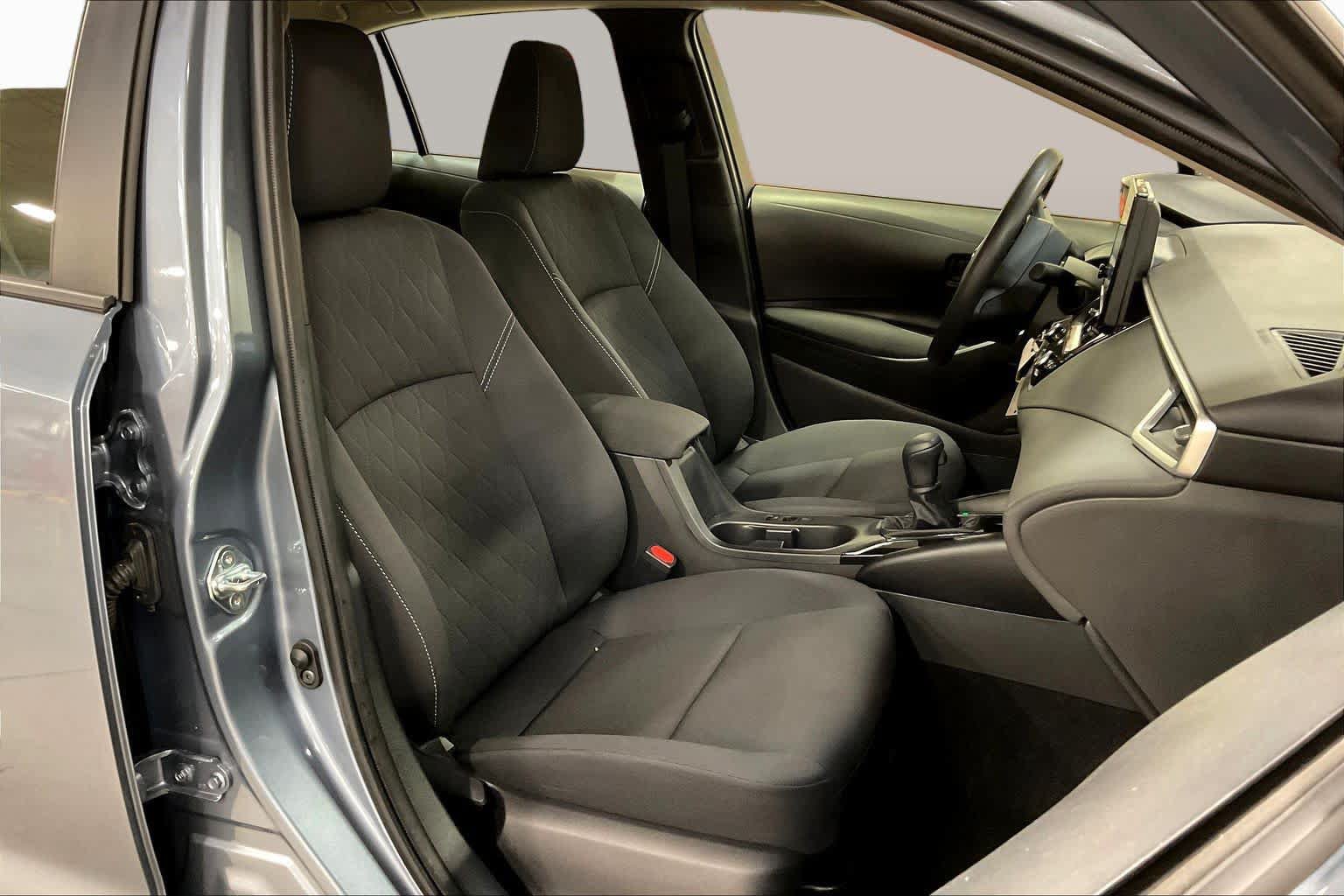 Used 2026 Toyota Corolla LE FWD image 9