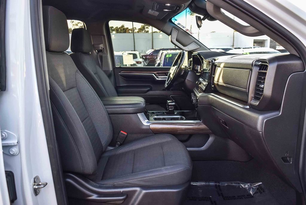 Used 2024 Chevrolet Silverado 1500 LT Trail Boss w/ Protection Package image 16