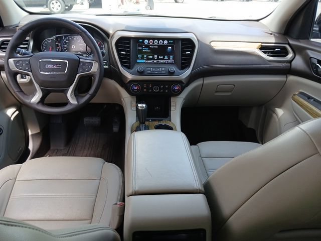 Used 2018 GMC Acadia Denali w/ Technology Package AWD/4WD image 12