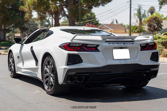 Used 2023 Chevrolet Corvette Stingray Premium Cpe w/ Z51 Performance Package image 6