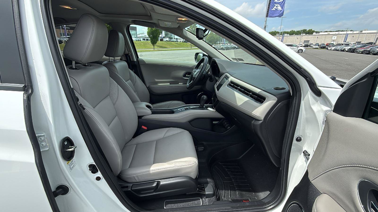 Used 2016 Honda HR-V EX-L image 17