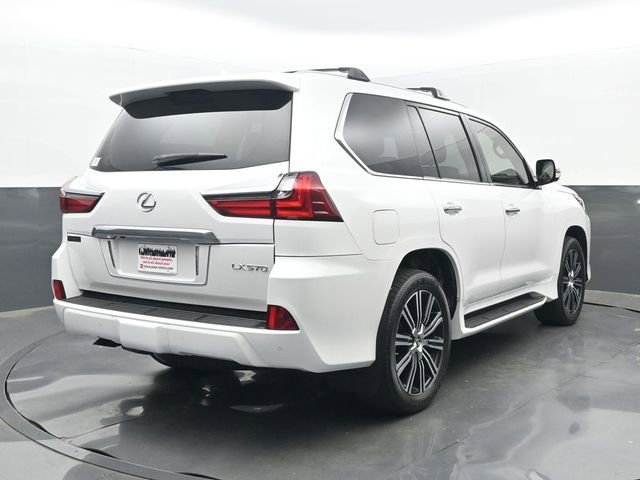 Used 2021 Lexus LX 570 4WD w/ Luxury Package image 26