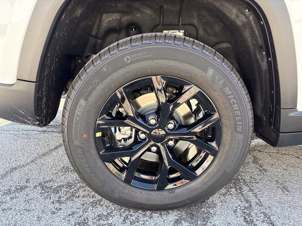 New 2026 Jeep Grand Cherokee Altitude AWD/4WD image 22