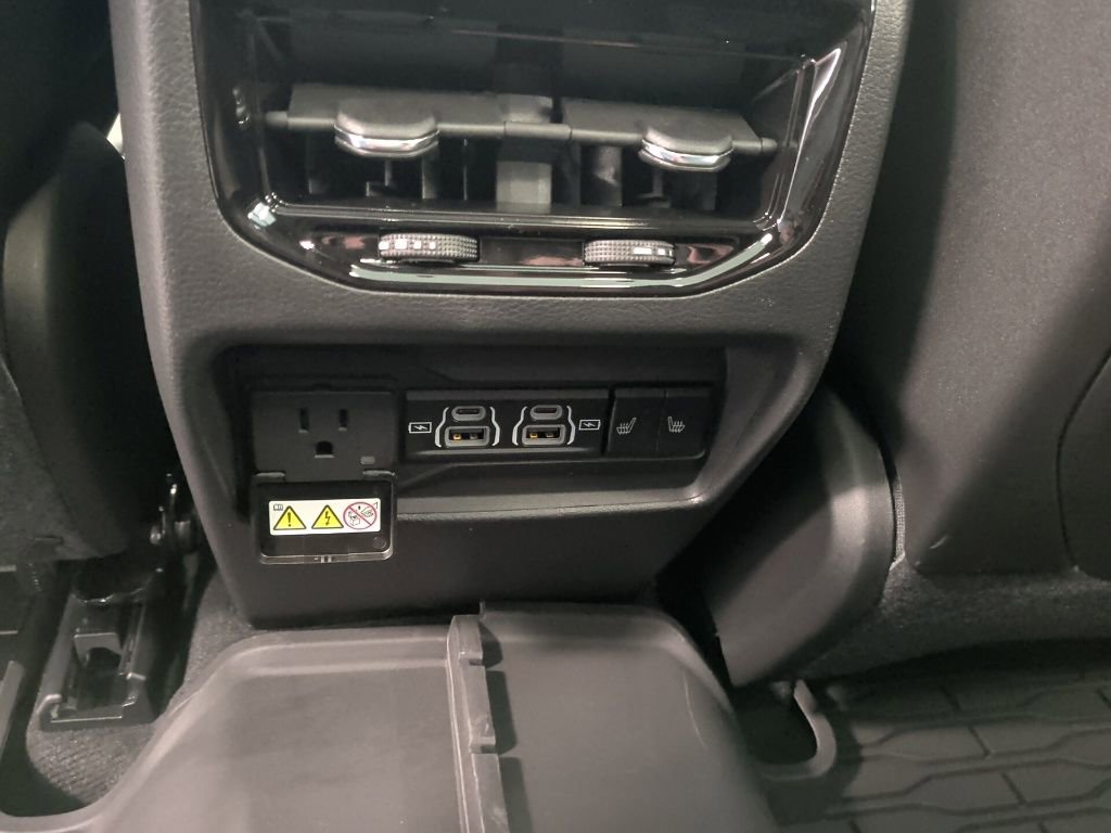 New 2025 Jeep Grand Cherokee Limited image 37