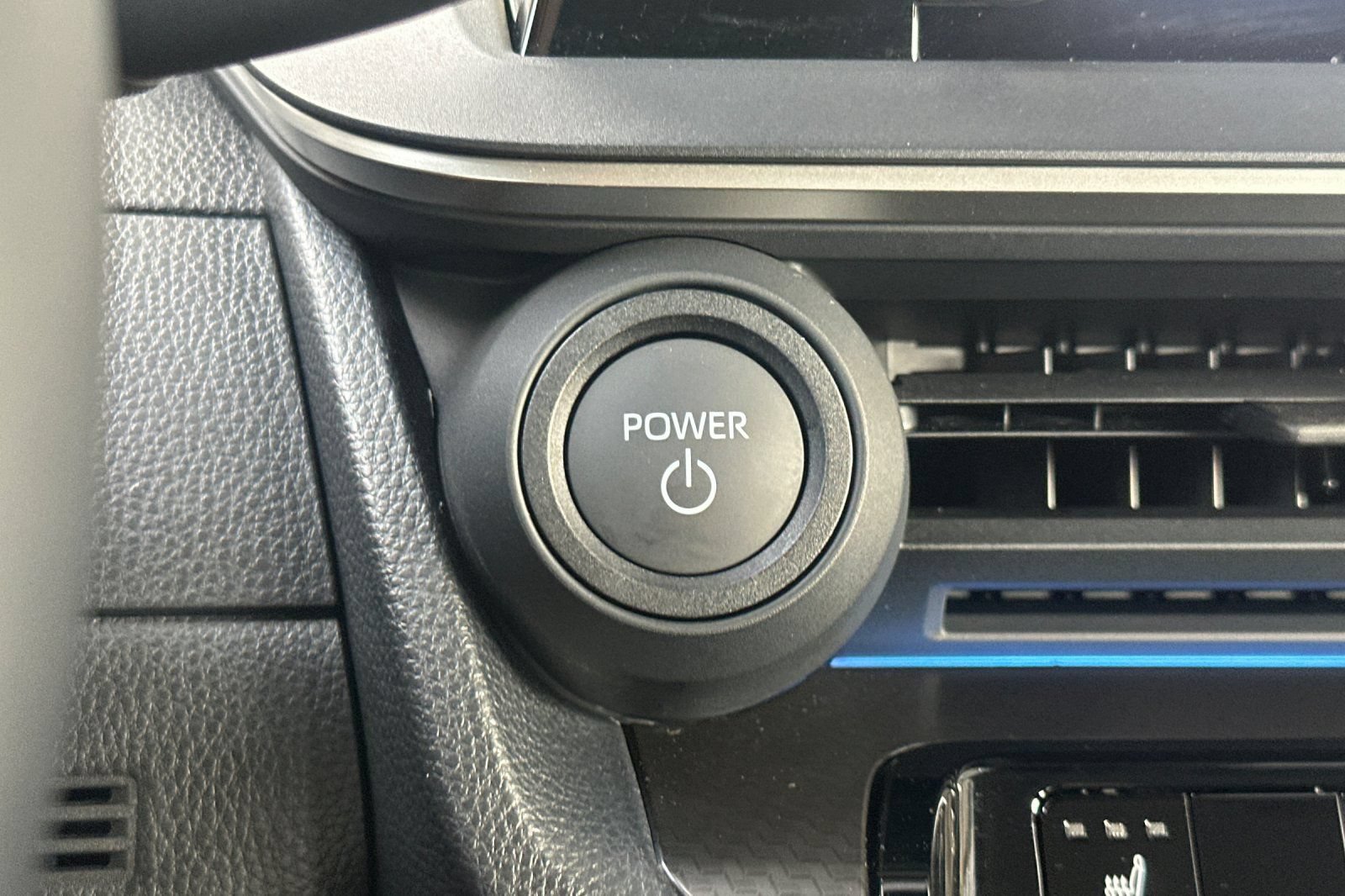 Certified 2026 Toyota Prius AWD image 25