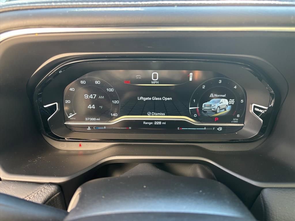 Used 2023 GMC Yukon Denali image 16
