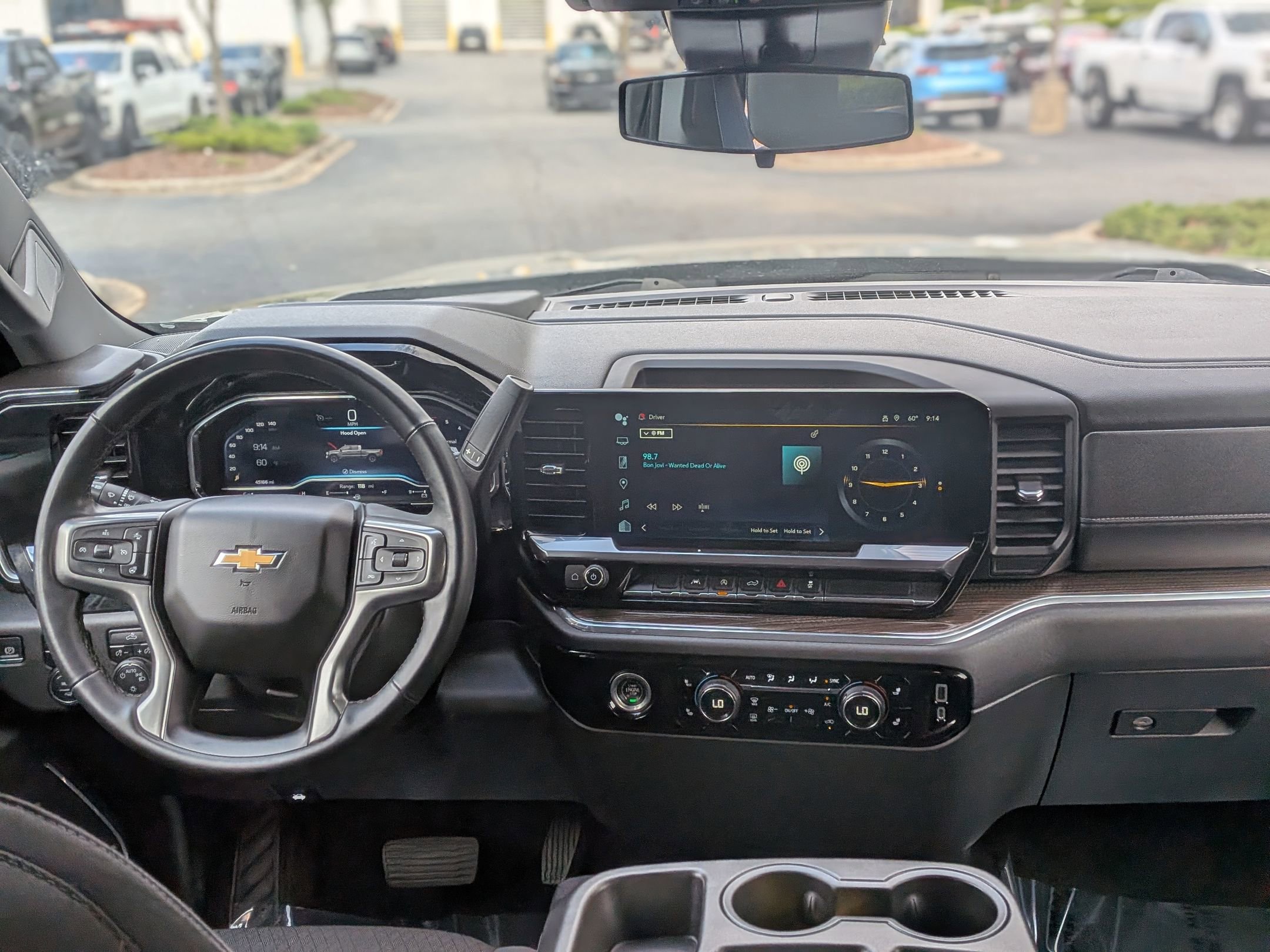 Used 2023 Chevrolet Silverado 1500 LT AWD/4WD image 19