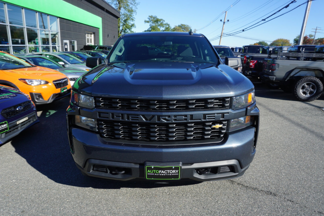 Used 2021 Chevrolet Silverado 1500 Custom image 2