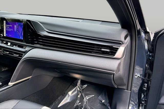 Used 2026 Toyota Camry SE image 29