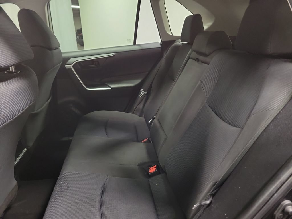 Used 2019 Toyota RAV4 LE FWD image 23