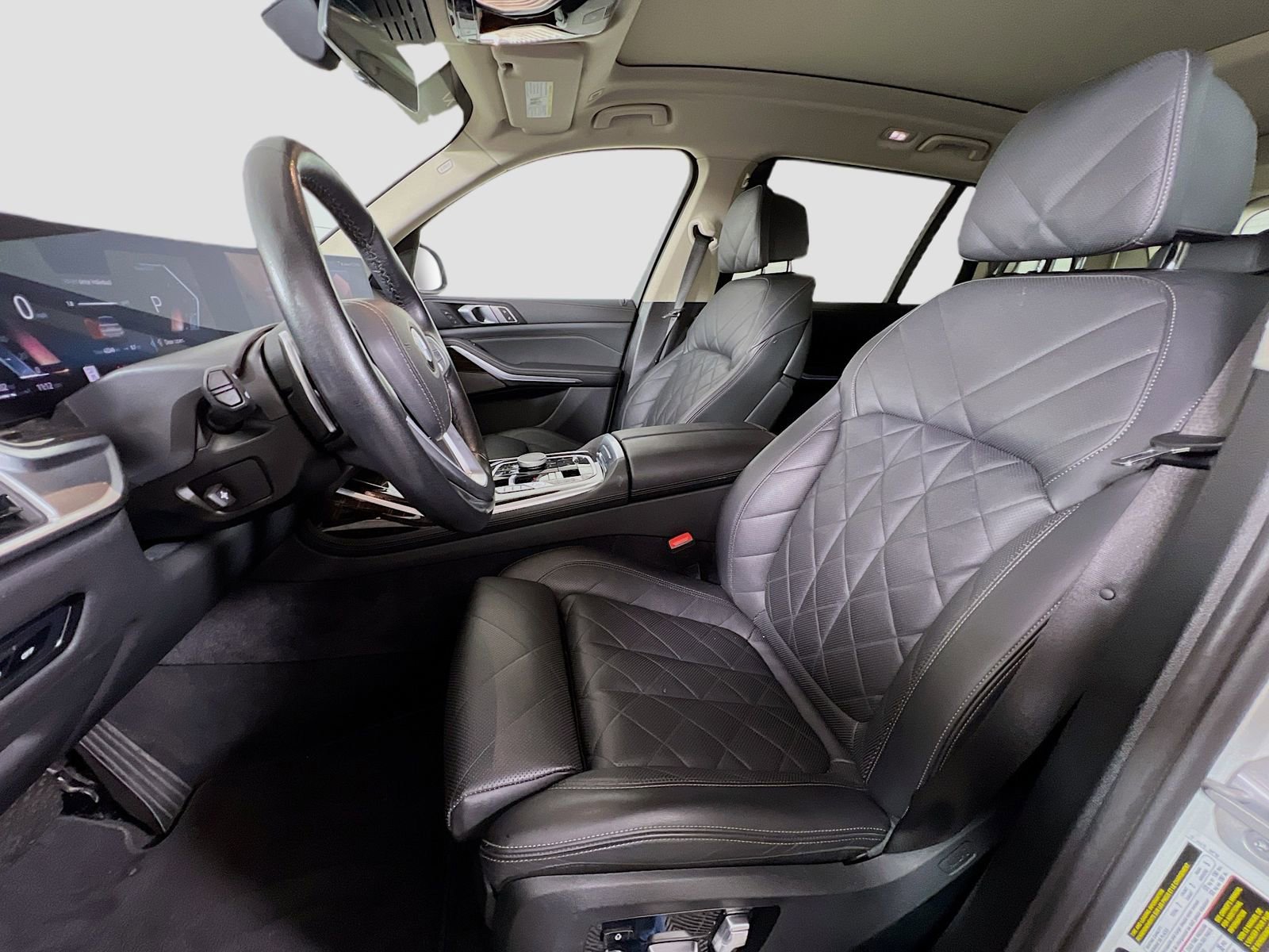 Used 2024 BMW X7 xDrive40i image 11