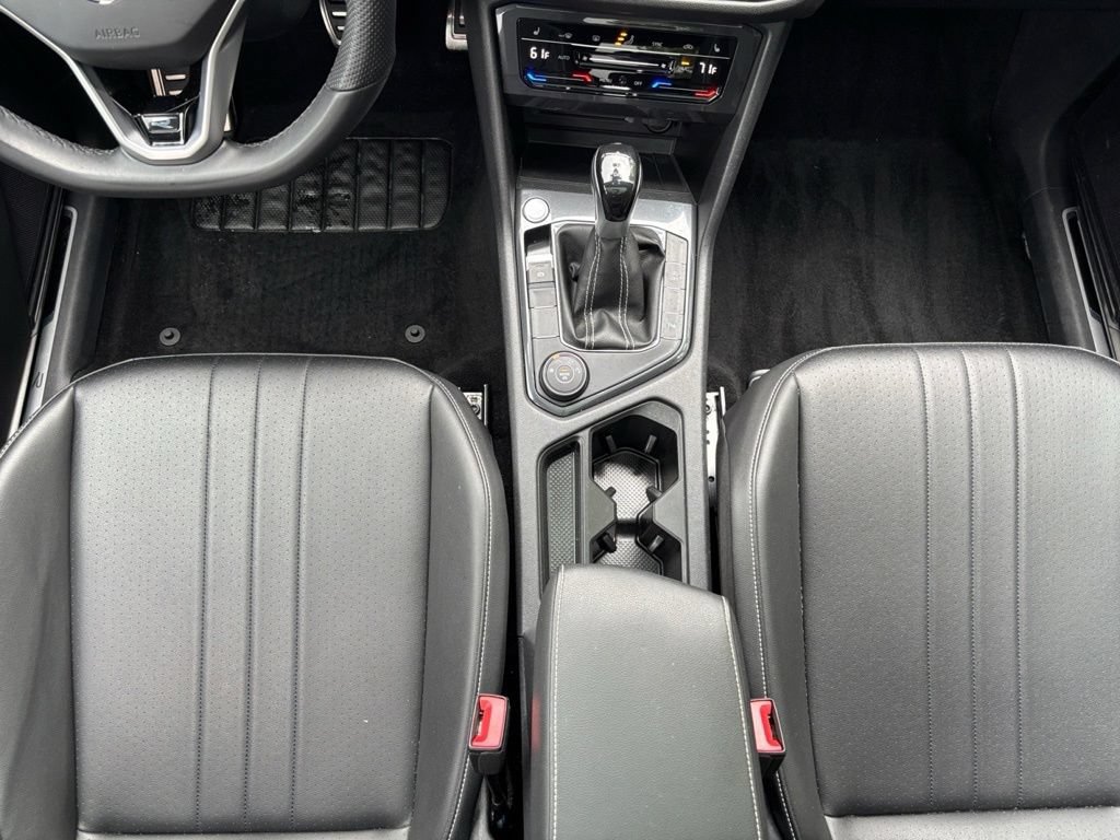 Certified 2024 Volkswagen Tiguan SE R-Line AWD/4WD image 18