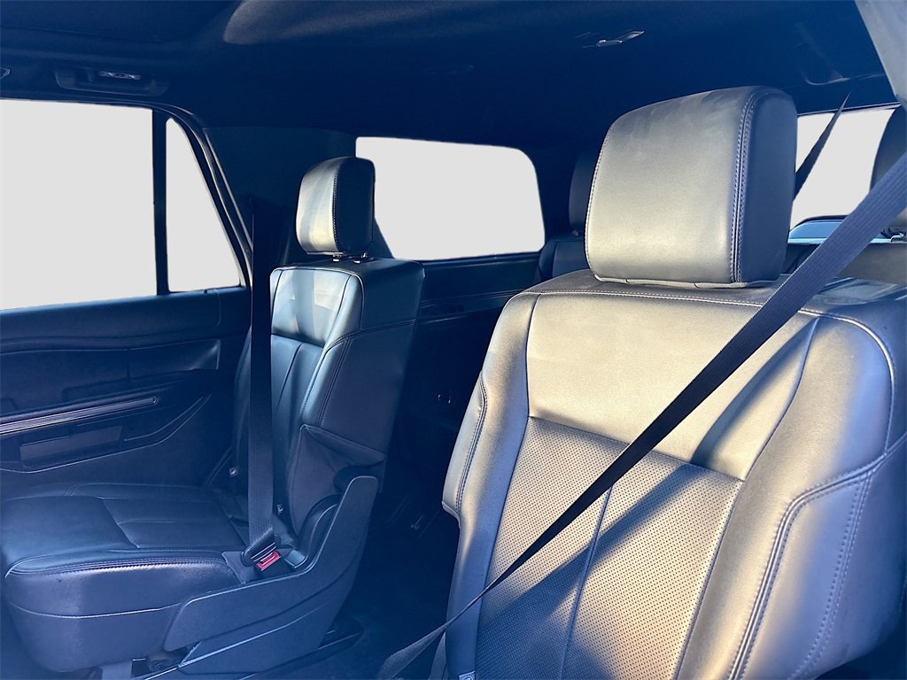 Used 2023 Ford Expedition Limited image 24