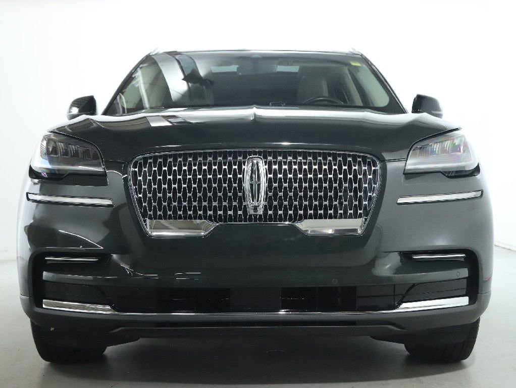 Certified 2023 Lincoln Aviator Reserve w/ Equipment Group 201A image 6