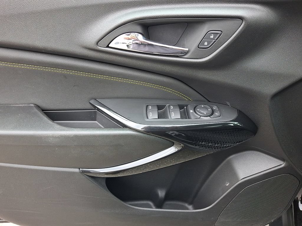 Certified 2024 Chevrolet Trax ACTIV w/ Driver Confidence Package FWD image 12
