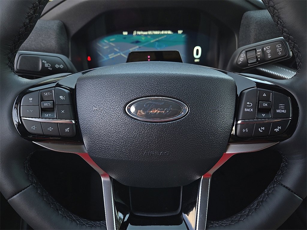 Used 2025 Ford Explorer Platinum image 17