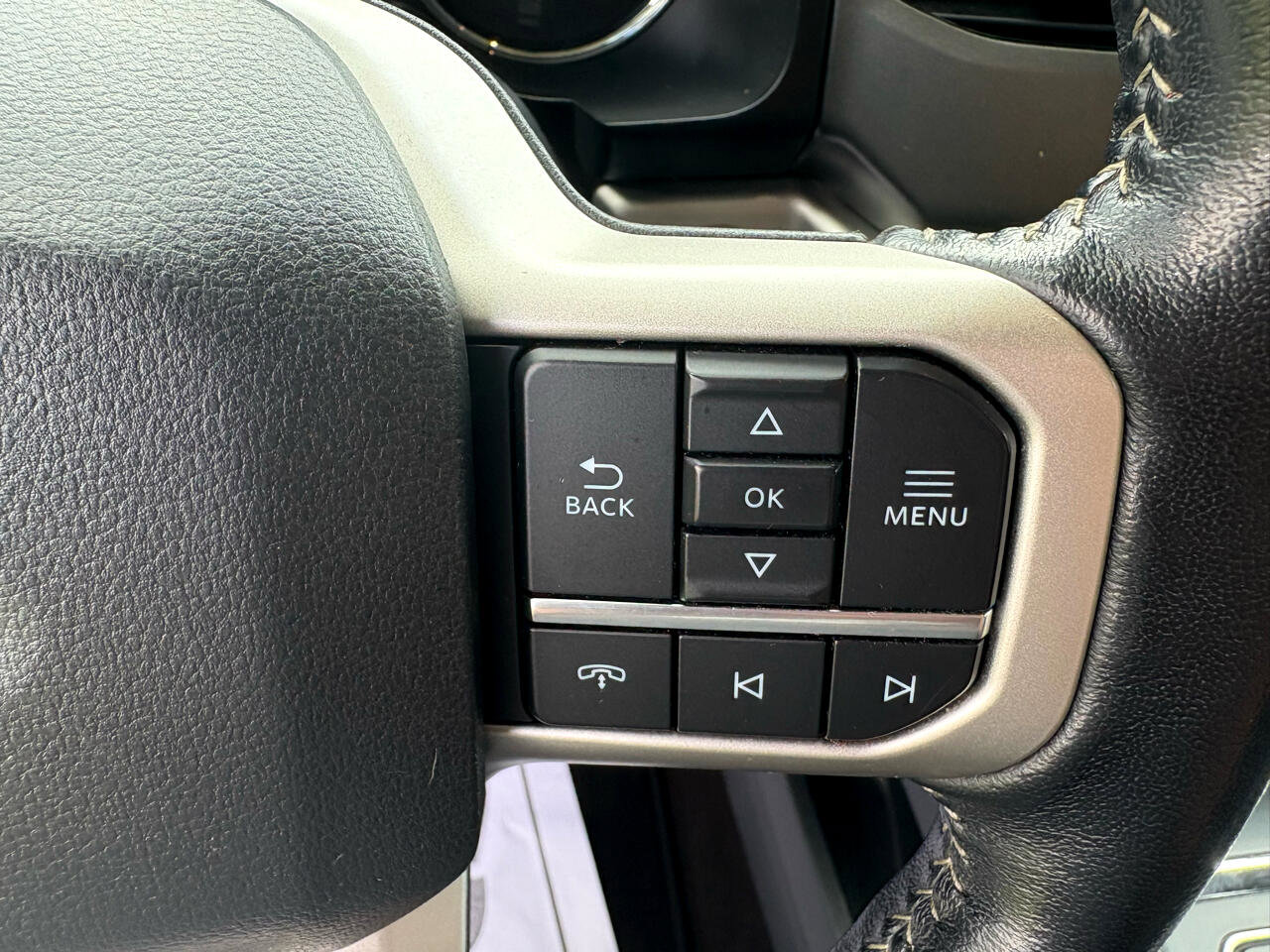 Used 2023 Ford Expedition Max XLT image 14