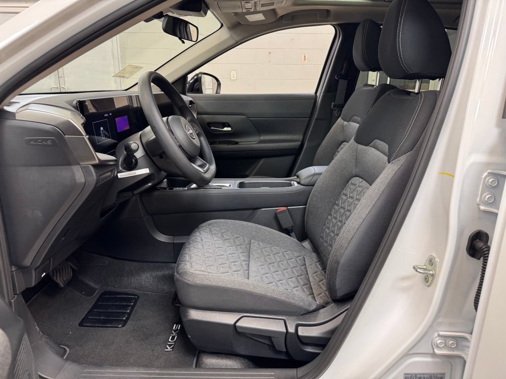 New 2026 Nissan Kicks SV w/ SV Premium Package AWD/4WD image 11