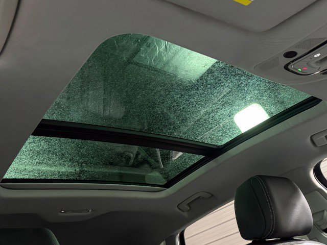 Used 2022 Audi e-tron Premium w/ Convenience Plus Package image 18