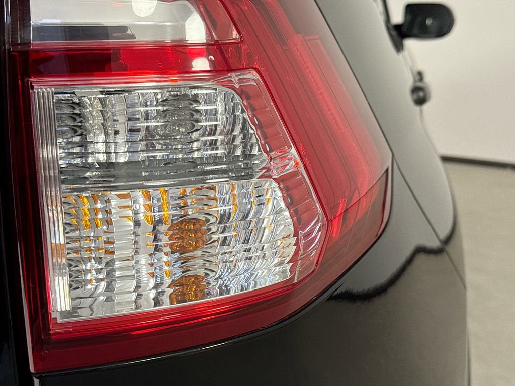 Used 2015 Honda CR-V LX image 31