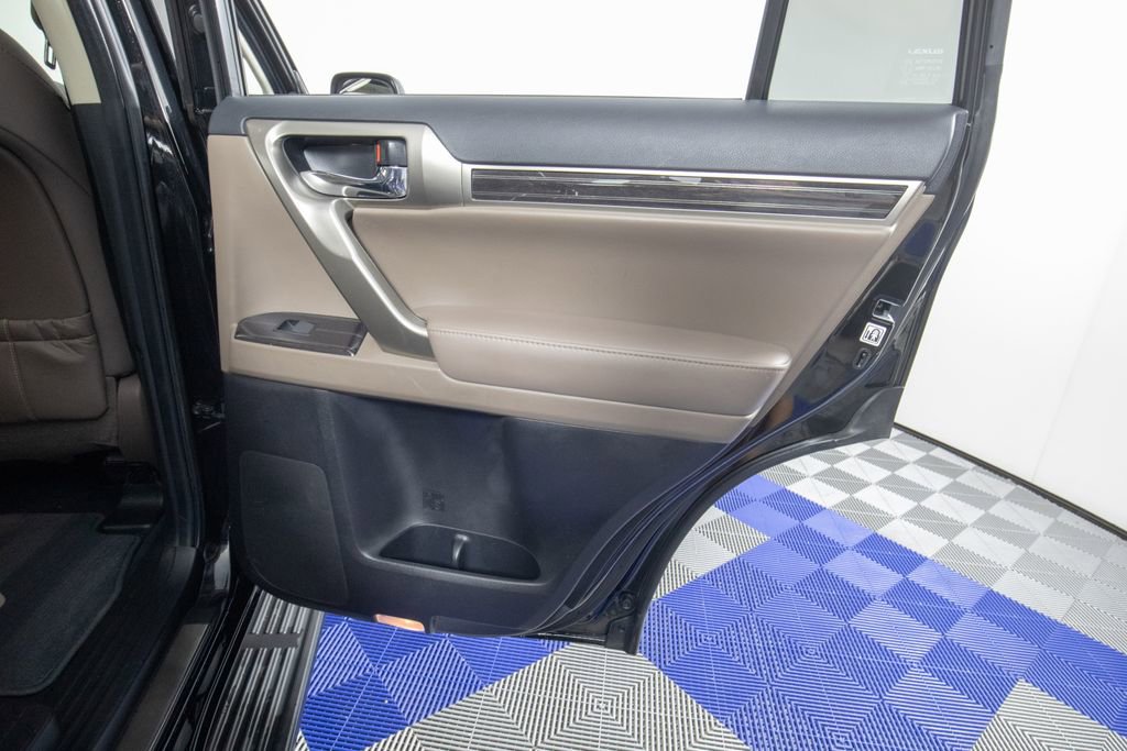 Used 2021 Lexus GX 460 Premium w/ Premium Package AWD/4WD image 16