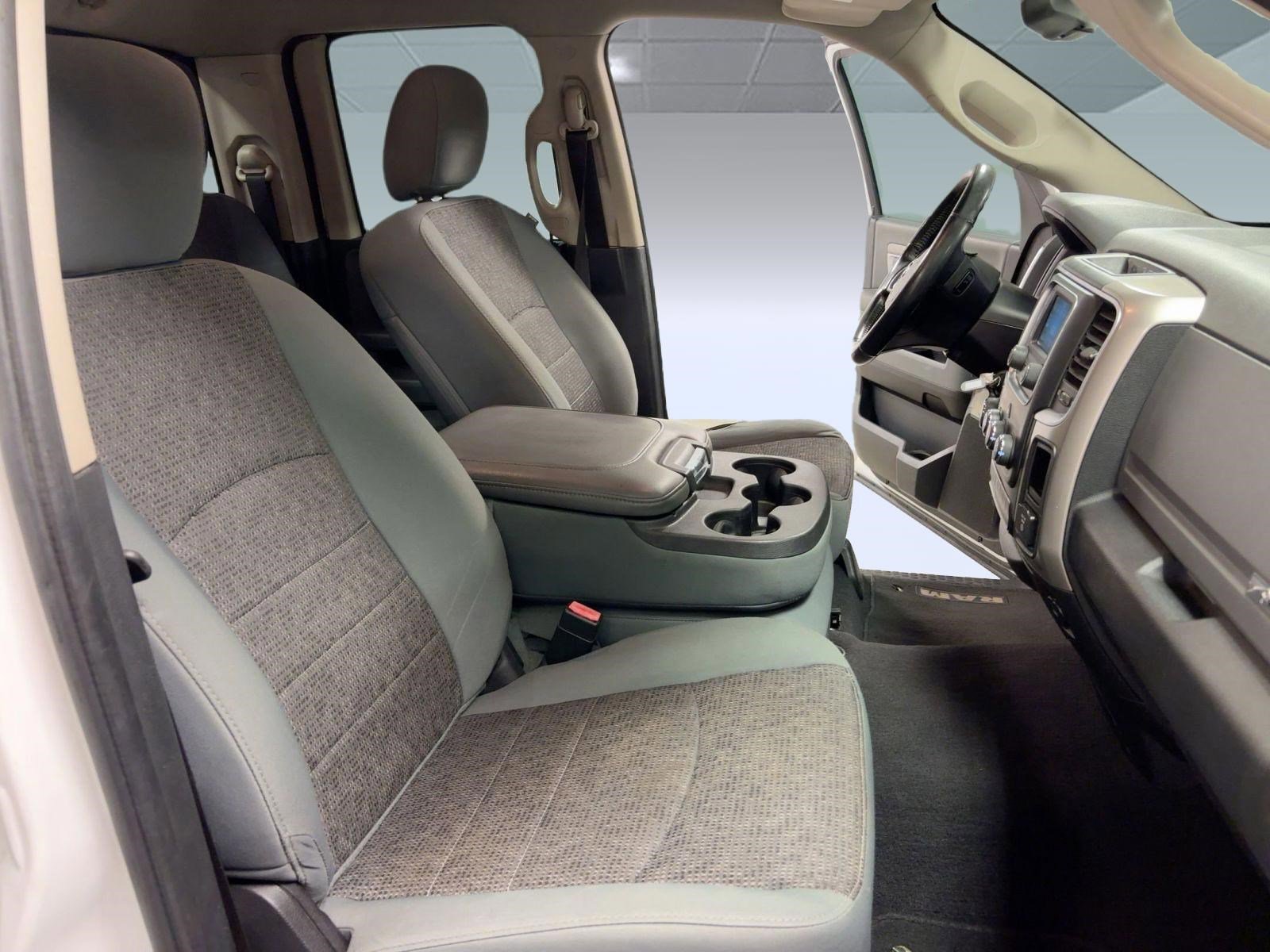 Used 2016 RAM 1500 Big Horn image 31