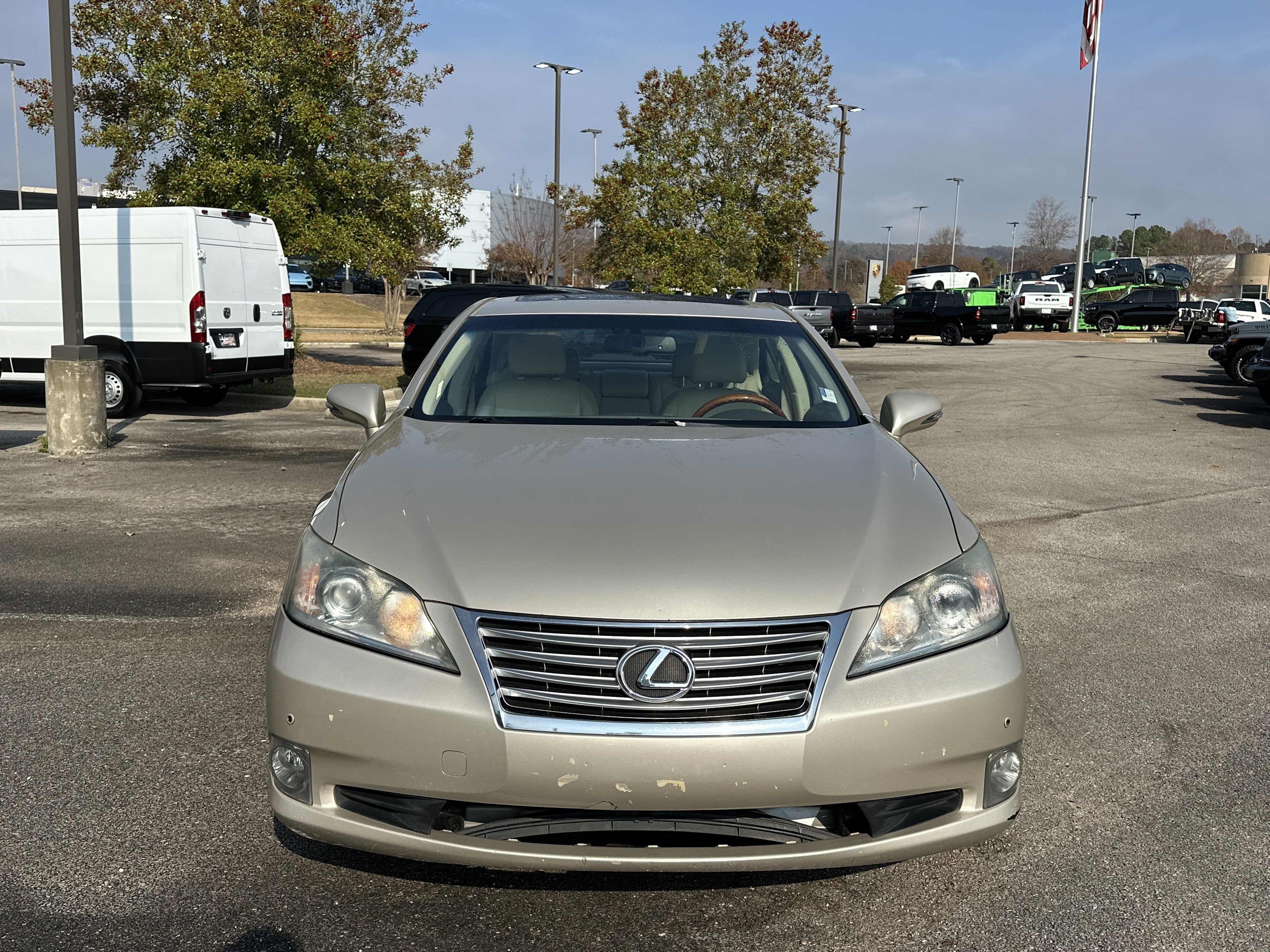 Used 2011 Lexus ES 350 image 2
