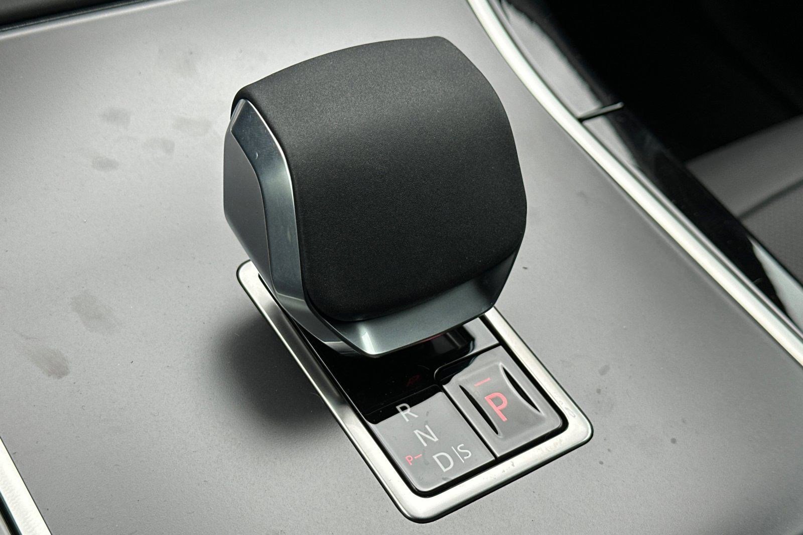 New 2026 Land Rover Range Rover Evoque S AWD/4WD image 17