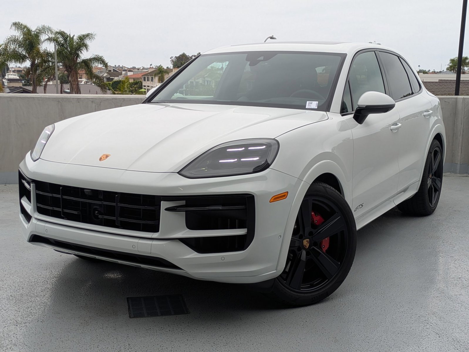 New 2025 Porsche Cayenne GTS image 1
