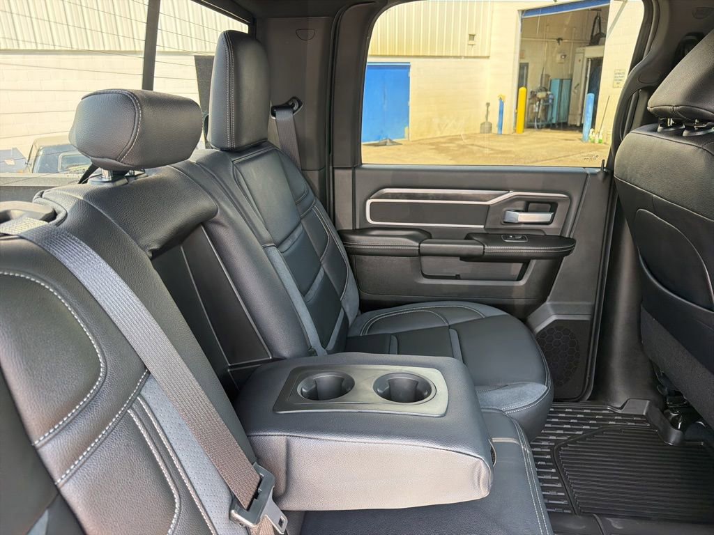 Used 2024 RAM 2500 Big Horn w/ Night Edition AWD/4WD image 43