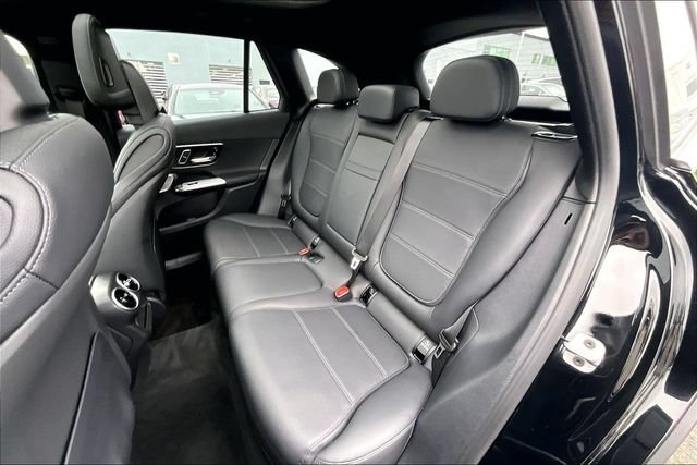 Used 2026 Mercedes-Benz GLC 300 4MATIC image 17