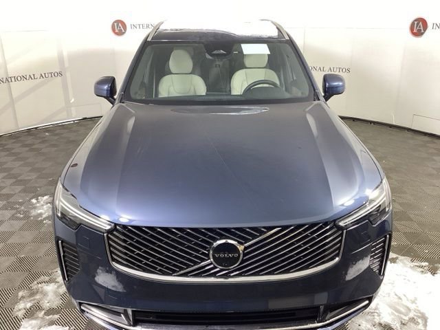 New 2026 Volvo XC90 B6 Plus w/ Protection Package Premier image 2