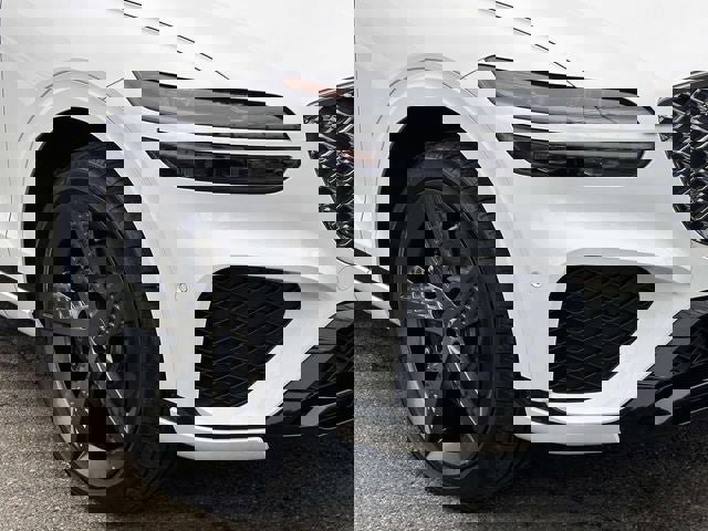 Used 2023 Genesis GV70 2.5T w/ Sport Prestige Package image 13