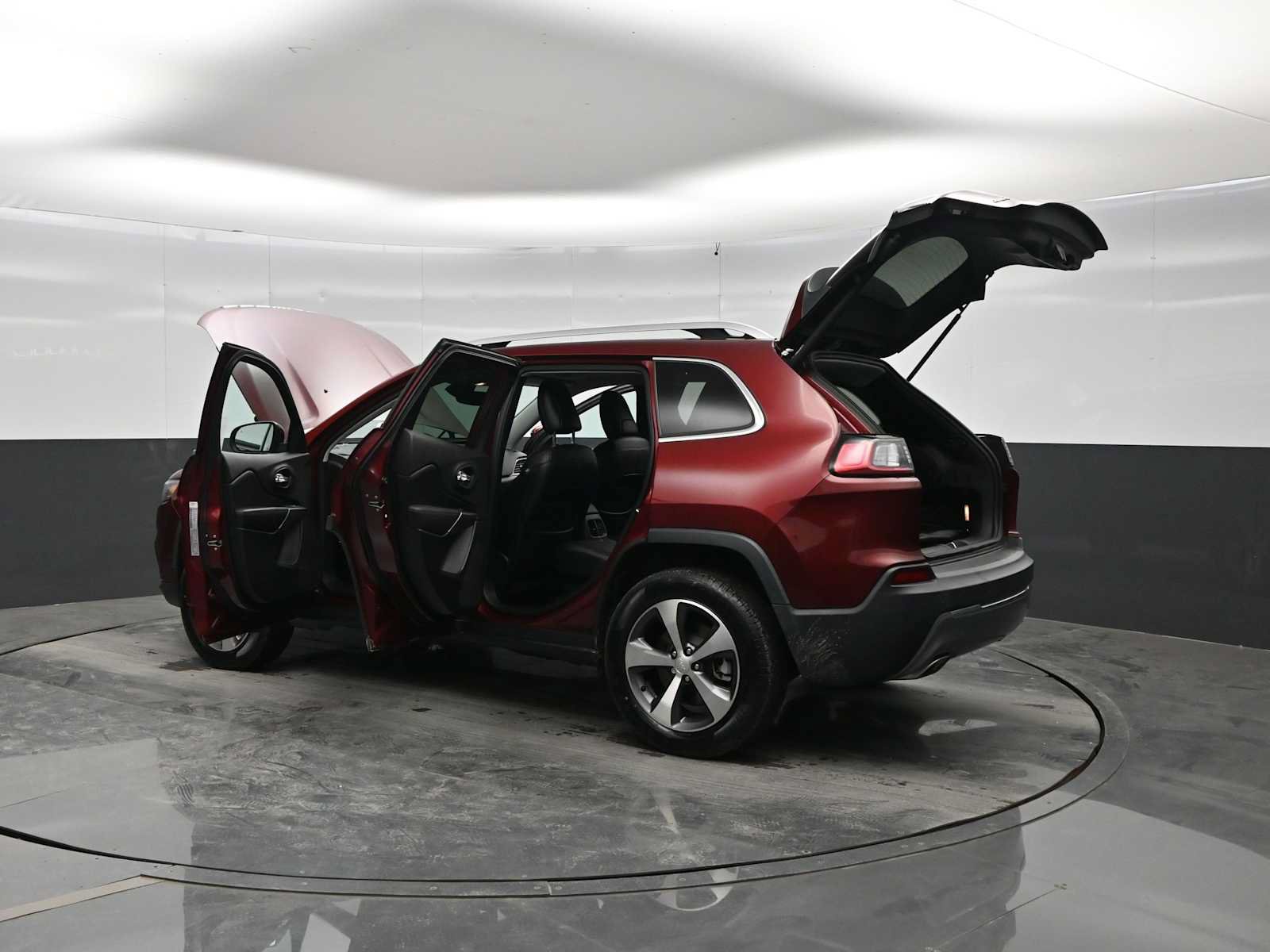 Used 2021 Jeep Cherokee Limited w/ Elite Package AWD/4WD image 44