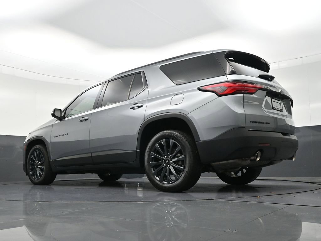Used 2023 Chevrolet Traverse RS image 29