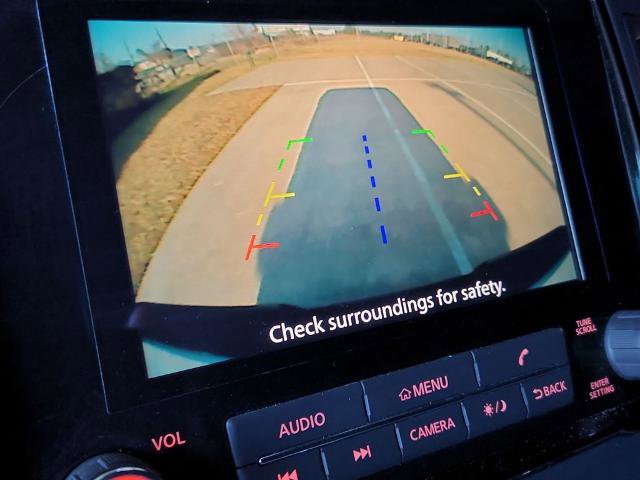 Certified 2024 Nissan Titan SV w/ SV Convenience Package image 18