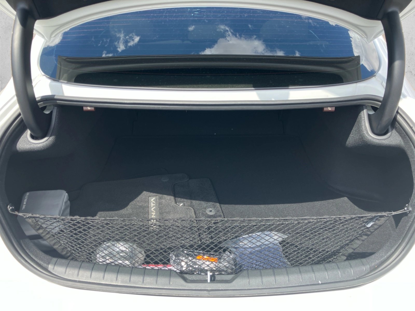 Used 2025 Hyundai Sonata Limited FWD image 23