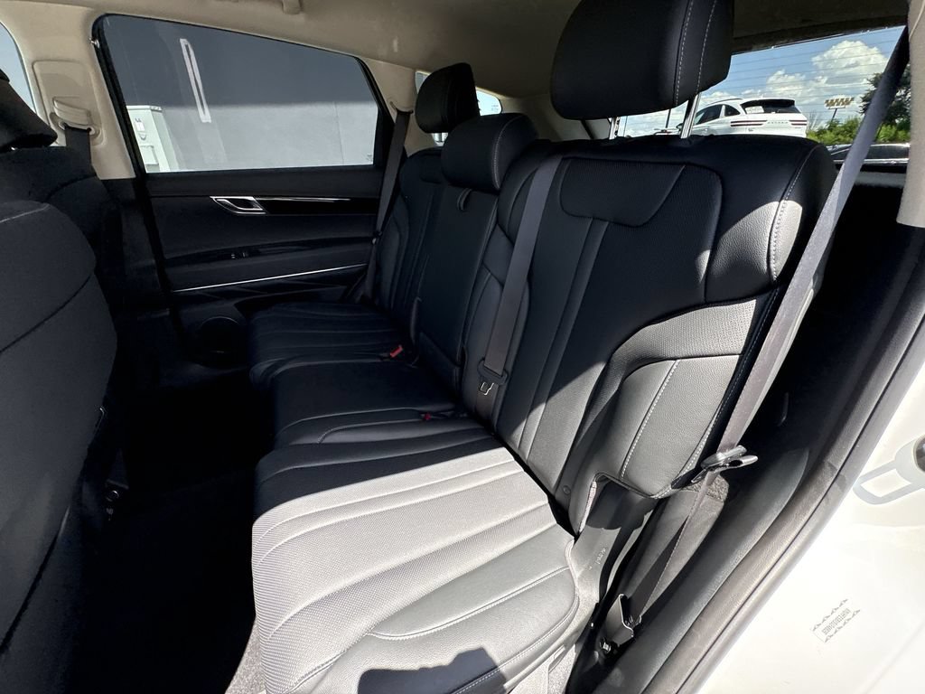 Used 2025 Genesis GV80 2.5T Standard AWD/4WD image 28